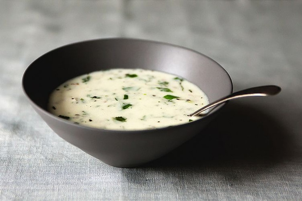 Yoğurt ve Nanenin Çok Yakıştığının Kanıtı Yoğurtlu Çorba Tarifi