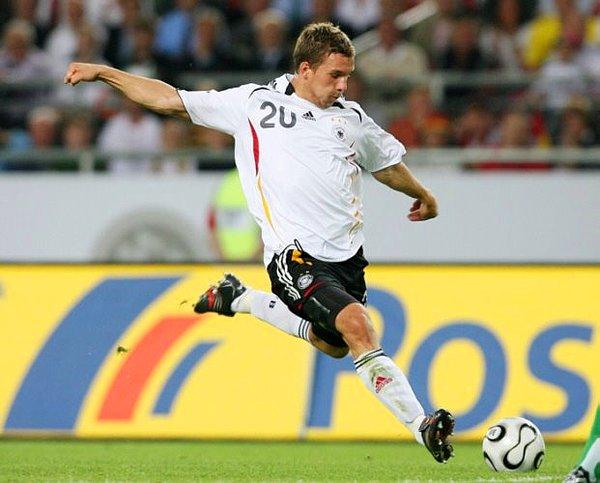 Almanya'da düzenlenen 2006 FIFA Dünya Kupası, kariyerinin ilk Dünya Kupası oldu.