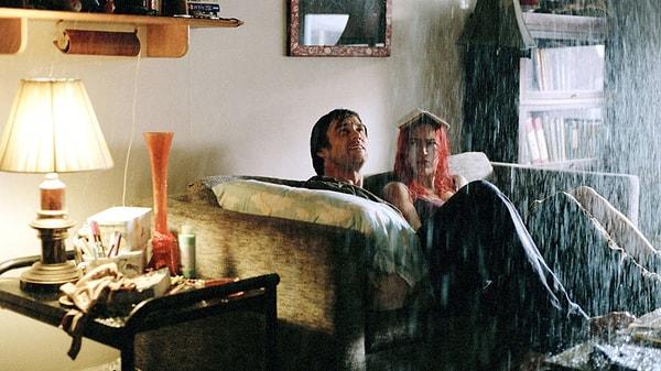 2. Sil Baştan / Eternal Sunshine of the Spotless Mind (2004)