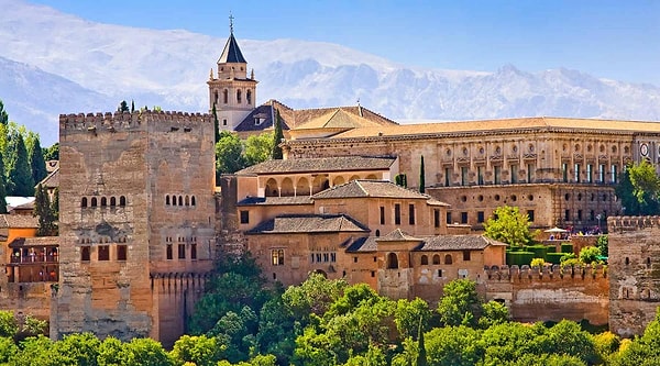 13. Granada, İspanya