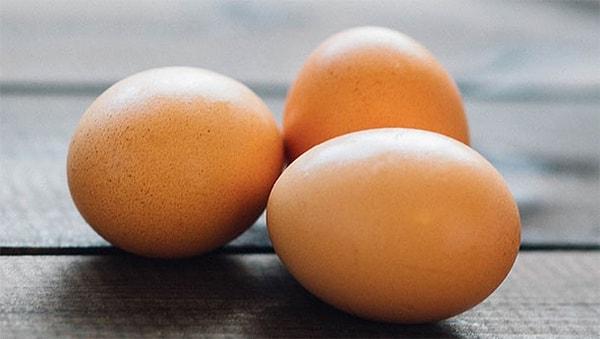 8. Hepiniz bu soruyu bekliyordu, itiraf edin: Tavuk mu yumurtadan, yumurta mı tavuktan çıkar?