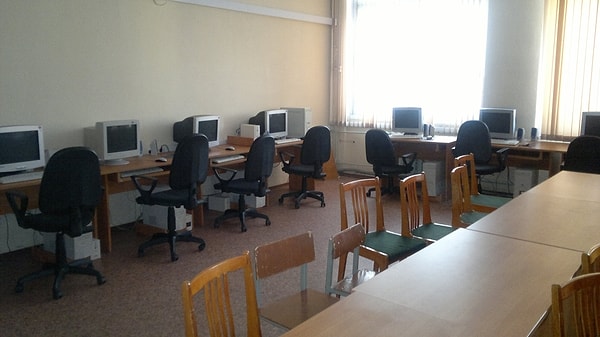 11. Старое оборудование в компьютерных классах