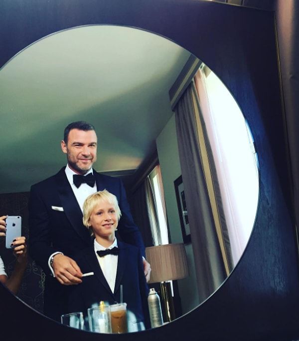 19. Лев Шрайбер и его сын решили приодеться