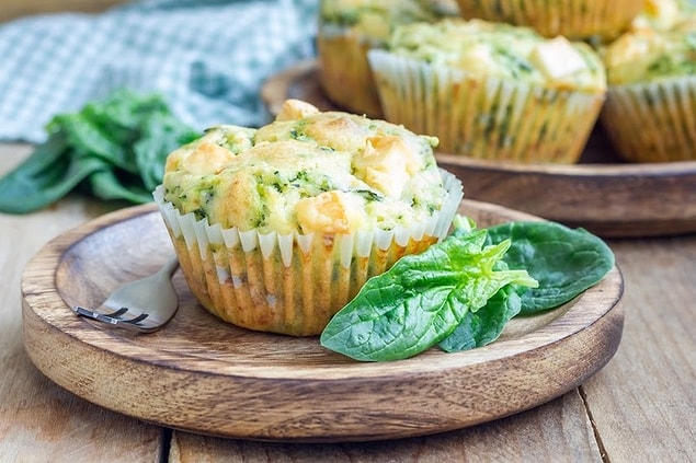 12. Peynirli bir muffin