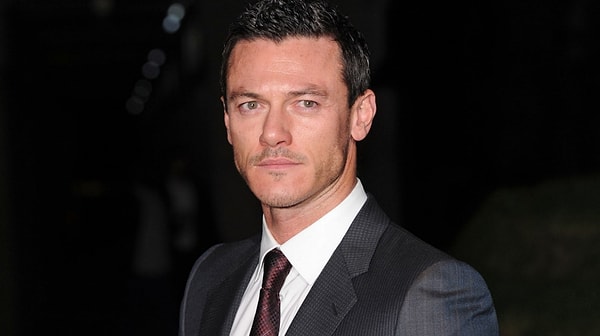 4. Люк Эванс