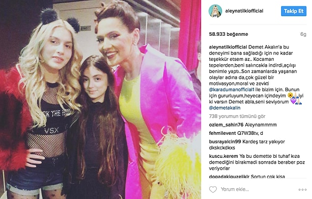 4. Demet Akalın, Bostancı Gösteri Merkezi'nde verdiği konserin açılışını, genç şarkıcı Aleyna Tilki ile yaptı.