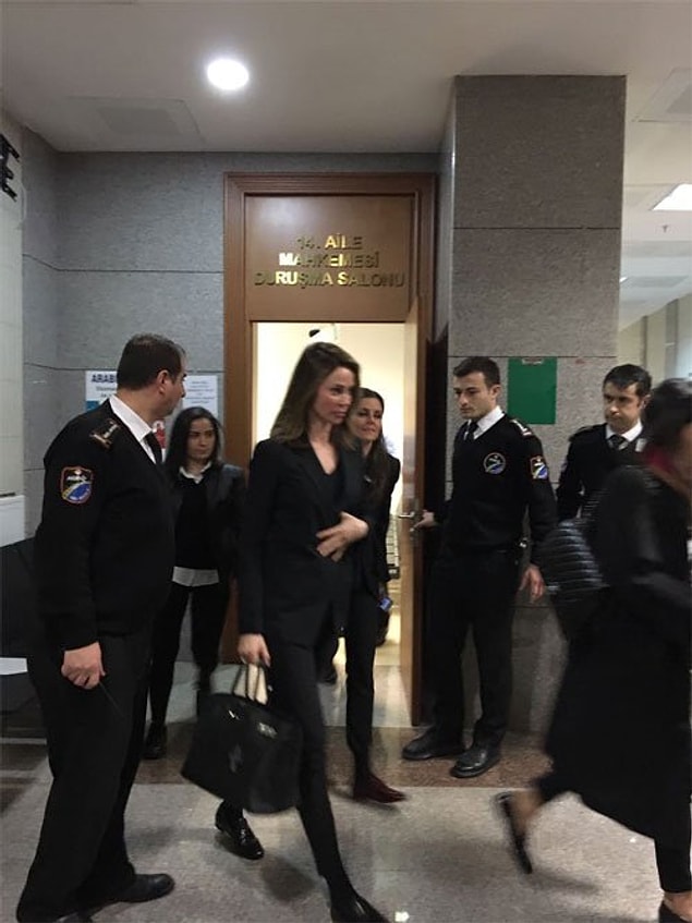 17. Demet Şener ile İbrahim Kutluay'ın boşanma davası, Kutluay'ın duruşmaya gelmemesi nedeniyle ertelendi.