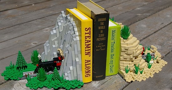 10 гениальных лайфхаков с использованием LEGO в быту, до которых вы бы никогда не додумались