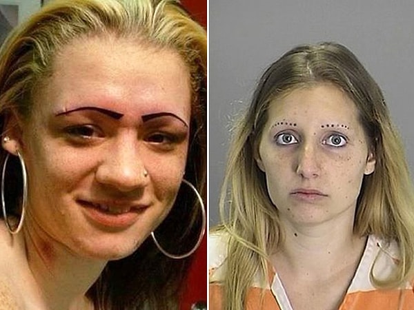 4. Возможно это игра: нарисуй бровь по точкам.