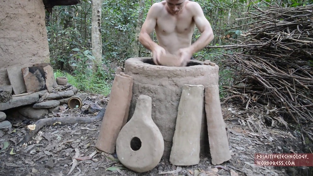 Doğada Tek Başına Yaşamanın Şifrelerini Çözen Adamdan Çanak Çömlek Yapımı