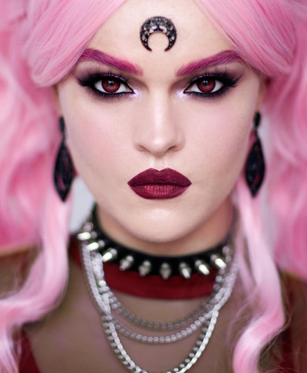 11. Черная леди