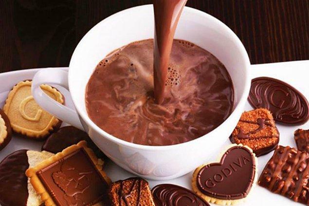 9. Soğuk havaların en çok aranan yıldızı: Sıcak Çikolata