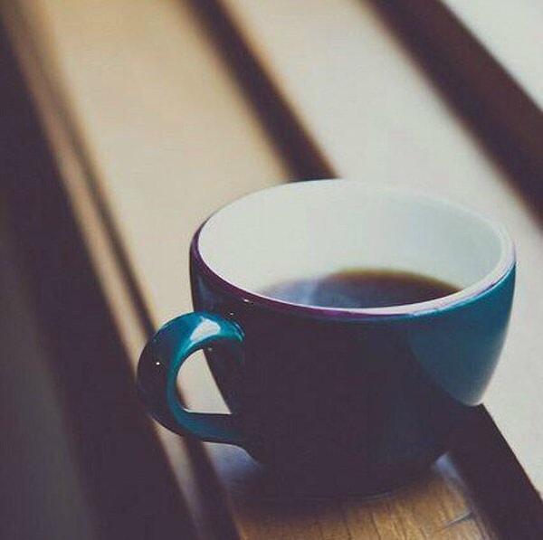 1. Если ваш кофе остыл, не стоит его подогревать, вкусным он уже не будет.  С людьми так же...