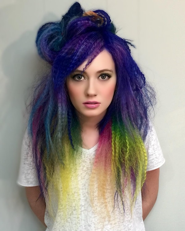 10. В общем, стоит сказать лишь одно: если вы хотите выделяться из толпы, то этот тренд точно для вас! Берите на вооружение, ведь сейчас он лишь только набирает популярность на просторах интернета.