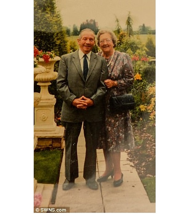 4. Сейчас у них есть дочь Рэй, которой уже 73, двое внуков и три правнука