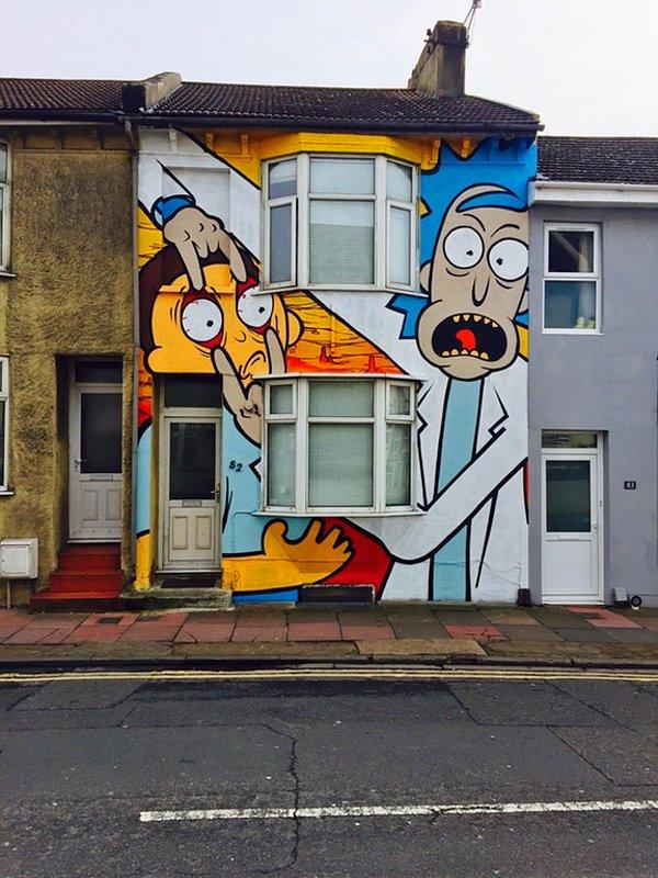 15. Rick and Morty çizimli bu güzel ev