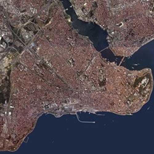 Bugün, İstanbul Valiliği ve Büyükşehir Belediyesi’nin yönetim merkezleri Tarihi Yarımada sınırları içinde yer almaktadır.