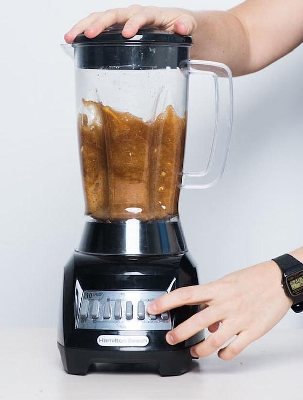 12. Kahvenize hafif bir tereyağı ya da hindistan cevizi yağı eklemeyi hiç denediniz mi?
