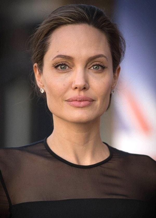 16. Angelina Jolie & Deniz Durmaz