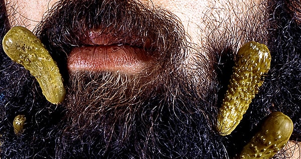 2. А еду в волосах находили?