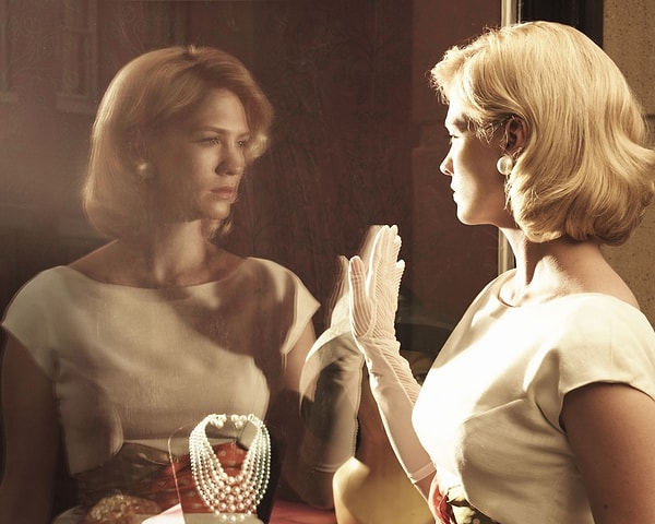 13. Частенько, когда идете мимо витрин смотрите на свое отражение, а не на то, что внутри?