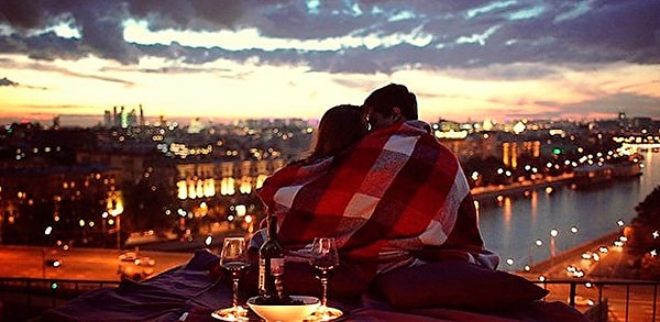 6. Если у вас есть дети, отвезите их к своим родителям, чтобы провести романтический вечер вдвоём.