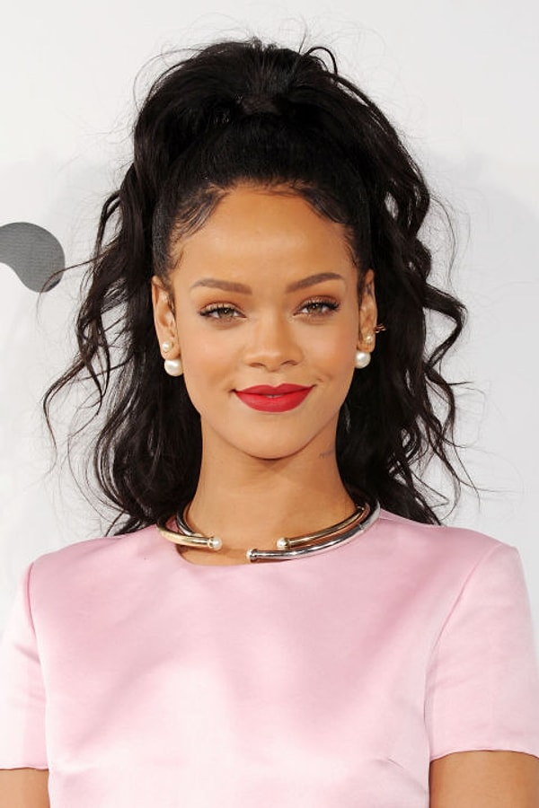 5. Небрежный хвост Рианны: