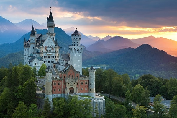 2. Замок Спящей красавицы из "Спящая красавица"