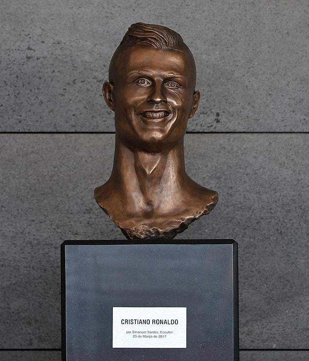 1. Here it is, the melty visage of the new Cristiano Ronaldo bust.