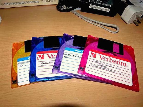 2. Только человек, хоть раз имеющий дело с дискетами, вспомнит, каков же был их объем памяти...