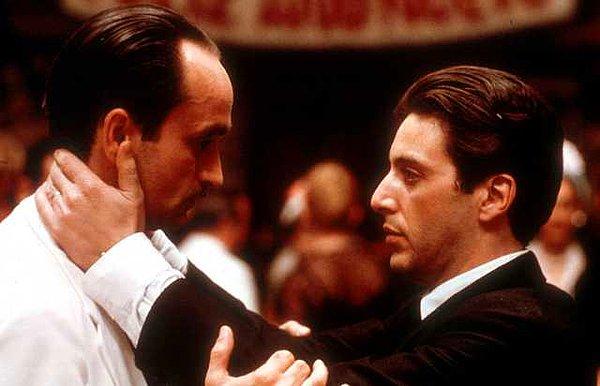 3. "The Godfather"da anlaşamamalarıyla bildiğimiz "Fredo ve Michael Corleone"