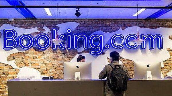 1. Booking.com'un Türkiye'deki konaklama sektörü üzerinde ciddi bir pazar payı olduğu bir gerçek. Şimdi Booking'in, bu durumu kimi zaman sektörü zor duruma düşürecek birtakım uygulamalara dönüştürdüğünü varsayalım: