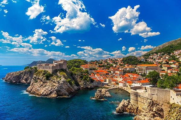10. Deniz olsun, tarih koksun; ama beni çok yormasın, yakında olsun diyenler için; Dubrovnik.