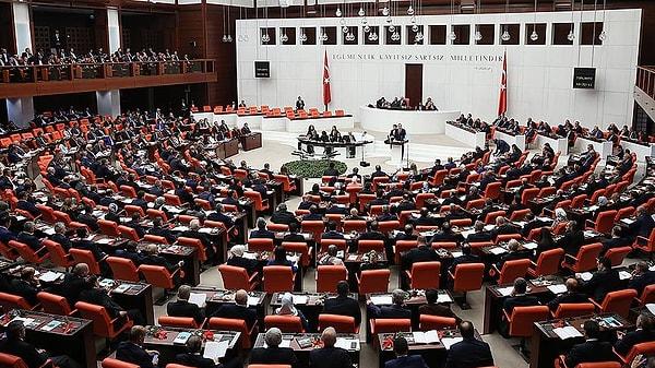 Türkiye’de Meclis’te kadın oranı ise yüzde 14,9. Türkiye 82 kadın vekille 186 ülke arasında 132. sırada yer alıyor.