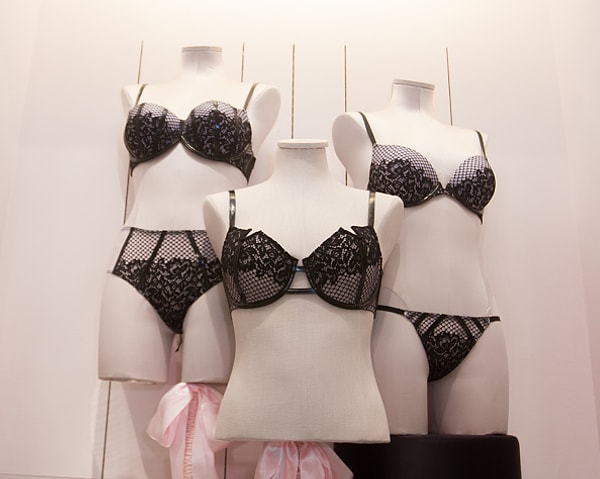 3. Сфера развлечений "для взрослых" (от 60.000 до 90.000 рублей в месяц)