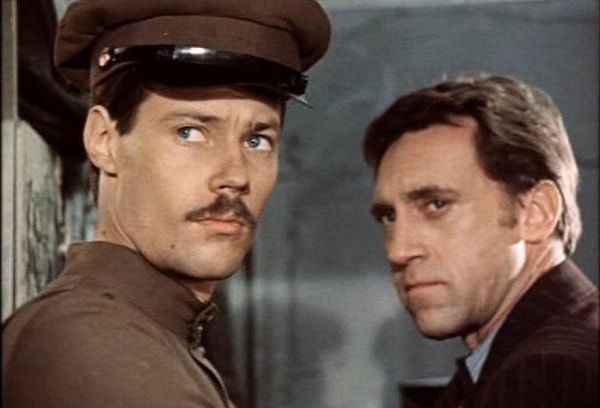 6. "У нищих..." ( к\ф "Место встречи изменить нельзя")