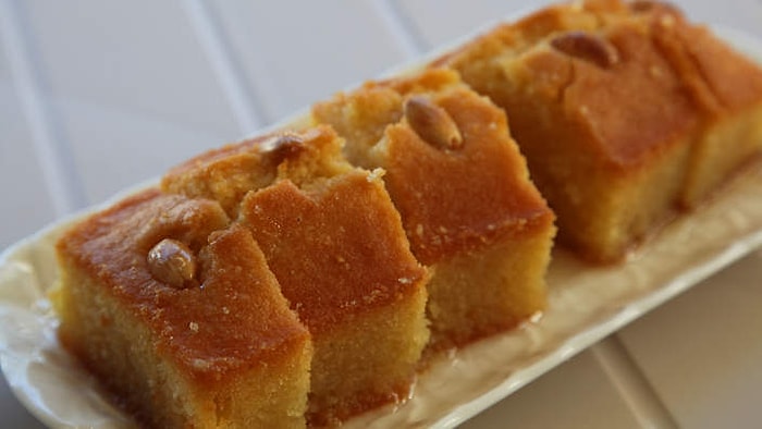 Şerbetli Tatlıların En Lezzetlisi İrmik Tatlısı Tarifi