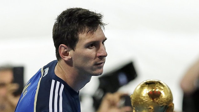 1. Arjantin'in tarihte iki Dünya Kupası şampiyonluğu bulunuyor fakat Lionel Messi henüz sürekli kıyaslandığı Maradona'nın yakaladığı bu başarıya ulaşamadı.