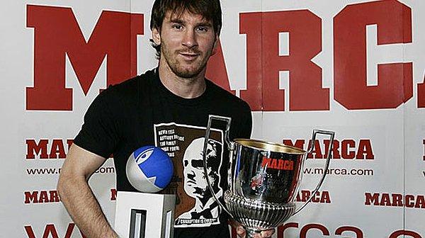 11. La Liga'da en çok gol atan isme verilen 'Pichichi' ödülünü 3 kez kazanan Lionel Messi, bu ödülü kariyeri boyunca 6 kez kazanan Zarra'yı henüz geçemedi.