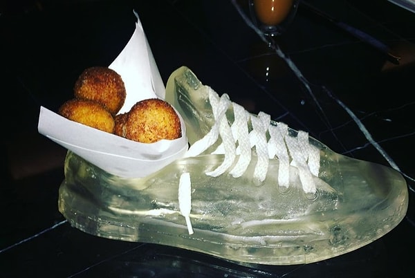 12. Еще одни любители засунуть еду в обувь 👟