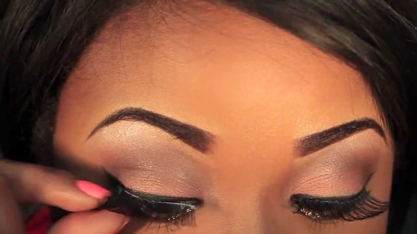 10. Вы забываете чистить ресницы