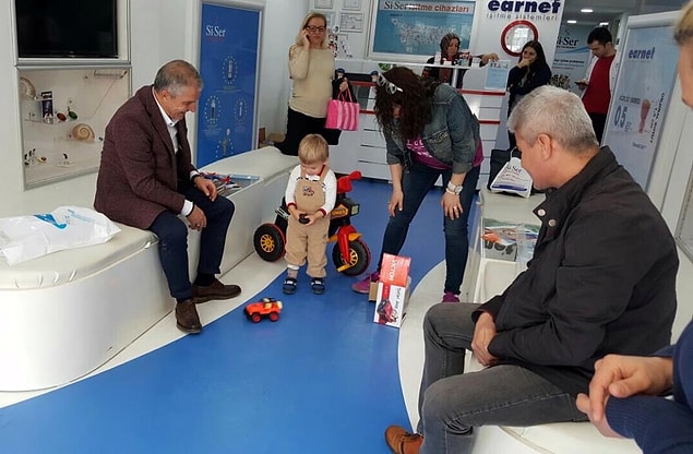 Bağlantı kurulan özel bir eğitim kurumundan konuşma eğitimi desteği de alacak olan küçük Şerif, hayatının bundan sonrasını duyarak ve konuşarak sürdürebilecek.