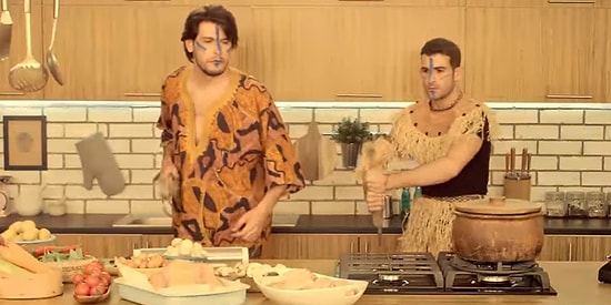 Şefik ve Yaman’dan Kafanızı Toprağın Altından Çıkarmayacağınız Devekuşu Tarifi