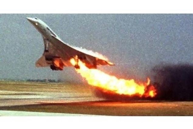 6. It is the last photograph of a Concorde of Air France whose engine exploded after departure and nobody survived.