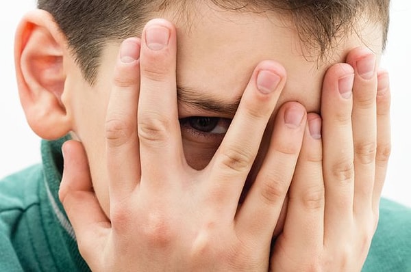 9. Насколько ты смущаешься, когда не можешь вспомнить имя собеседника?