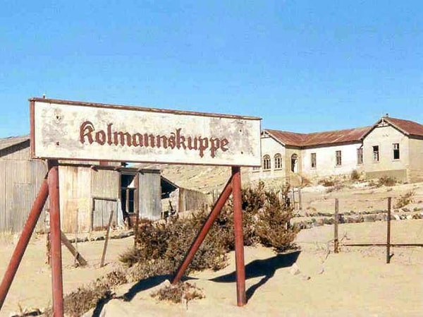 1. В 1908 году железнодорожный рабочий Захариас Левала нашёл неподалёку от поселения под названием Колманскоп непонятный камешек.