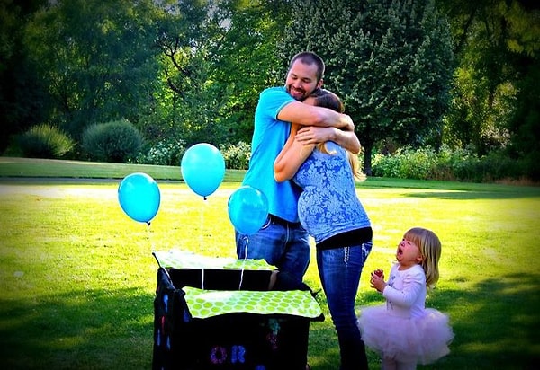 2. Счастье родителей от прибавления в семье прямо пропорционально "счастью" этого ребенка