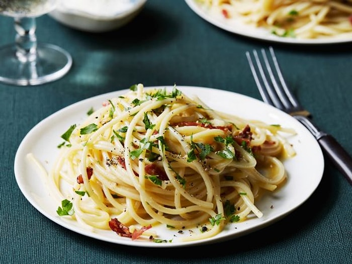 Carbonara Günümüz Kutlu Olsun! 12 Adımda Spagetti Carbonara Nasıl Yapılır?