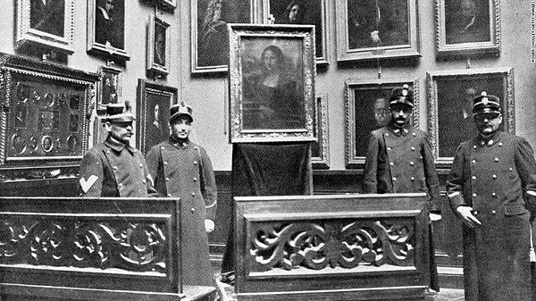 4. Dananın kuyruğu 1911 yılında koptu. Mona Lisa, aşılamaz denen Louvre güvenliğini aşan biri tarafından çalındı.
