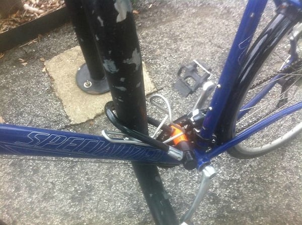 17. "Попросил жену приковать велосипед, так как сам торопился"